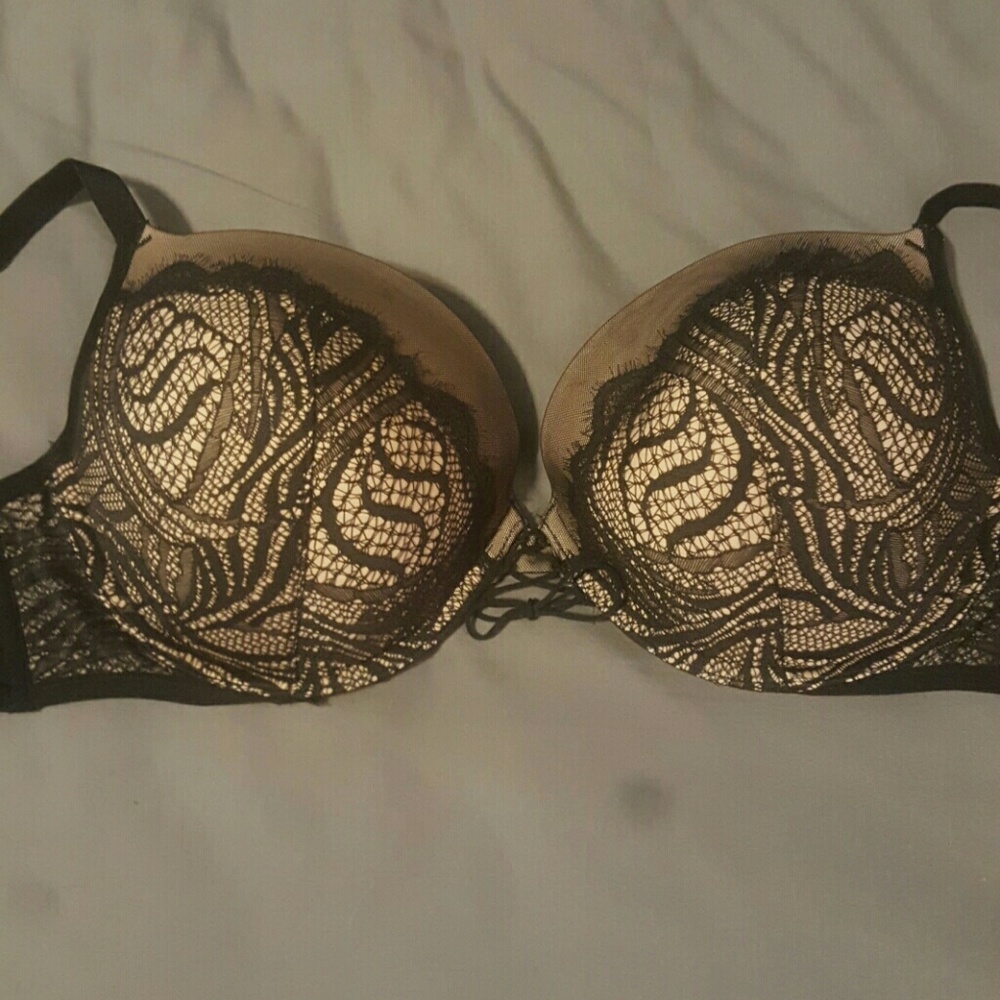 Victoria's Secret push up bra 36DD